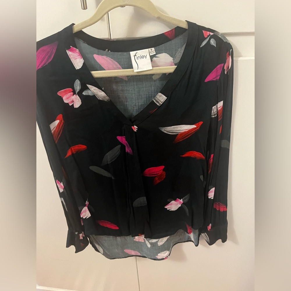 Finley Top. Size Small